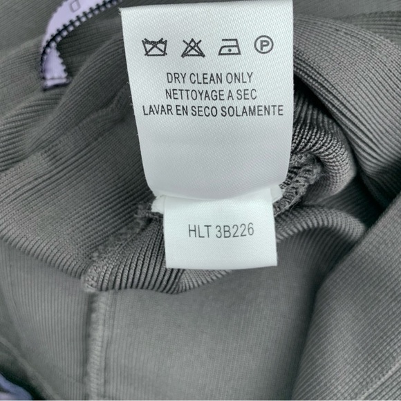 Herve Leger Bandage Mini Skirt in Silver Gray size medium - Picture 8 of 8